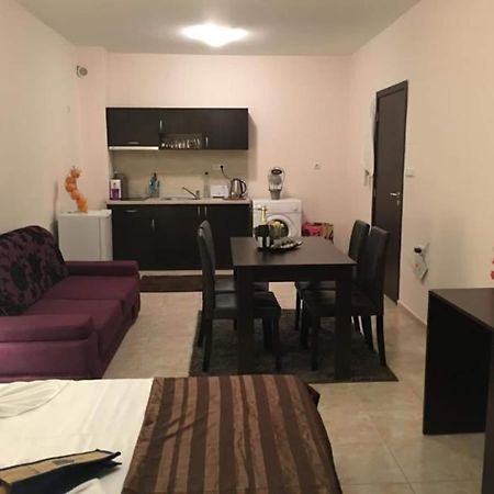 Arizona Del Mar Apartment Pomorie Ngoại thất bức ảnh