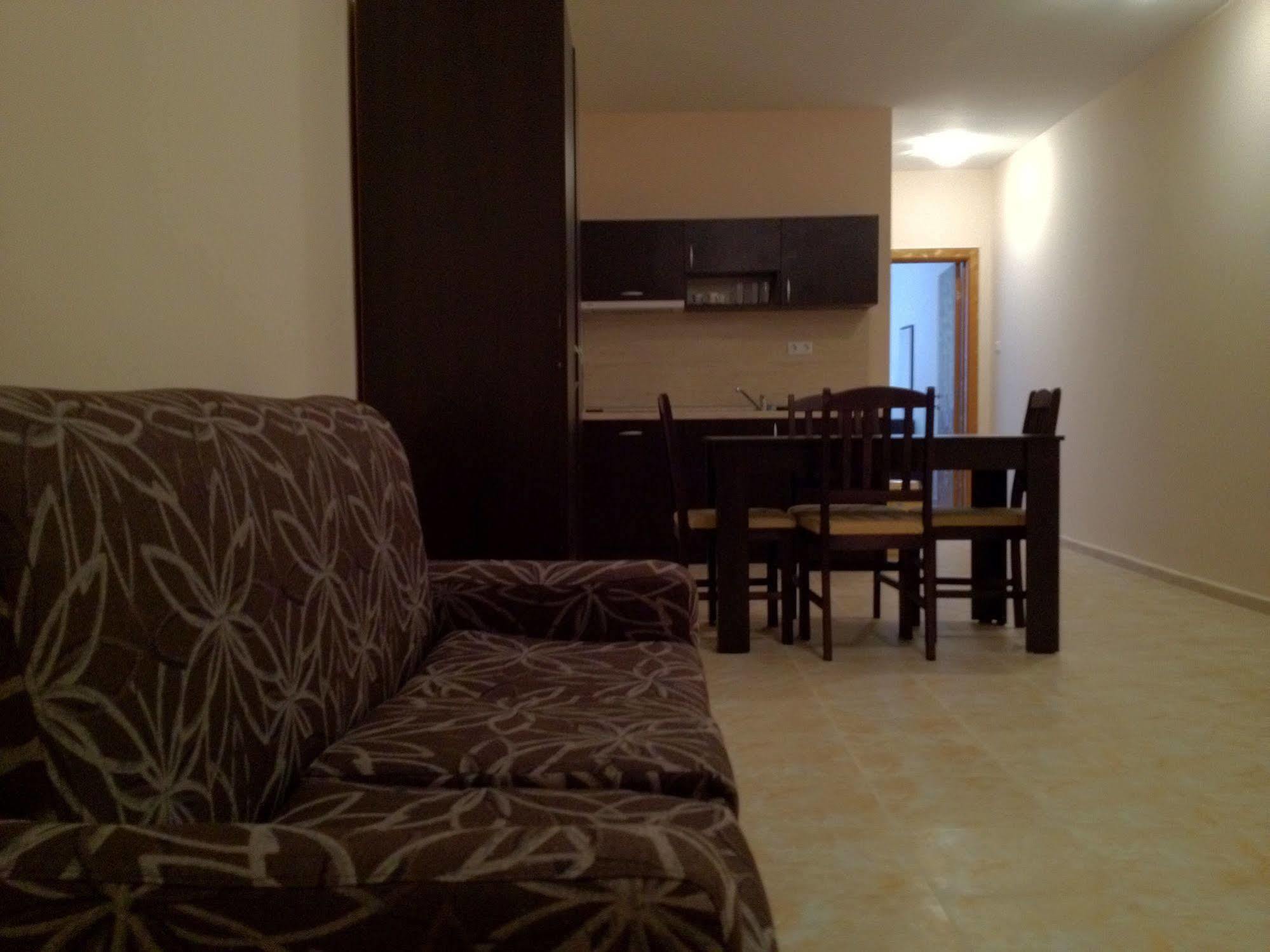 Arizona Del Mar Apartment Pomorie Ngoại thất bức ảnh