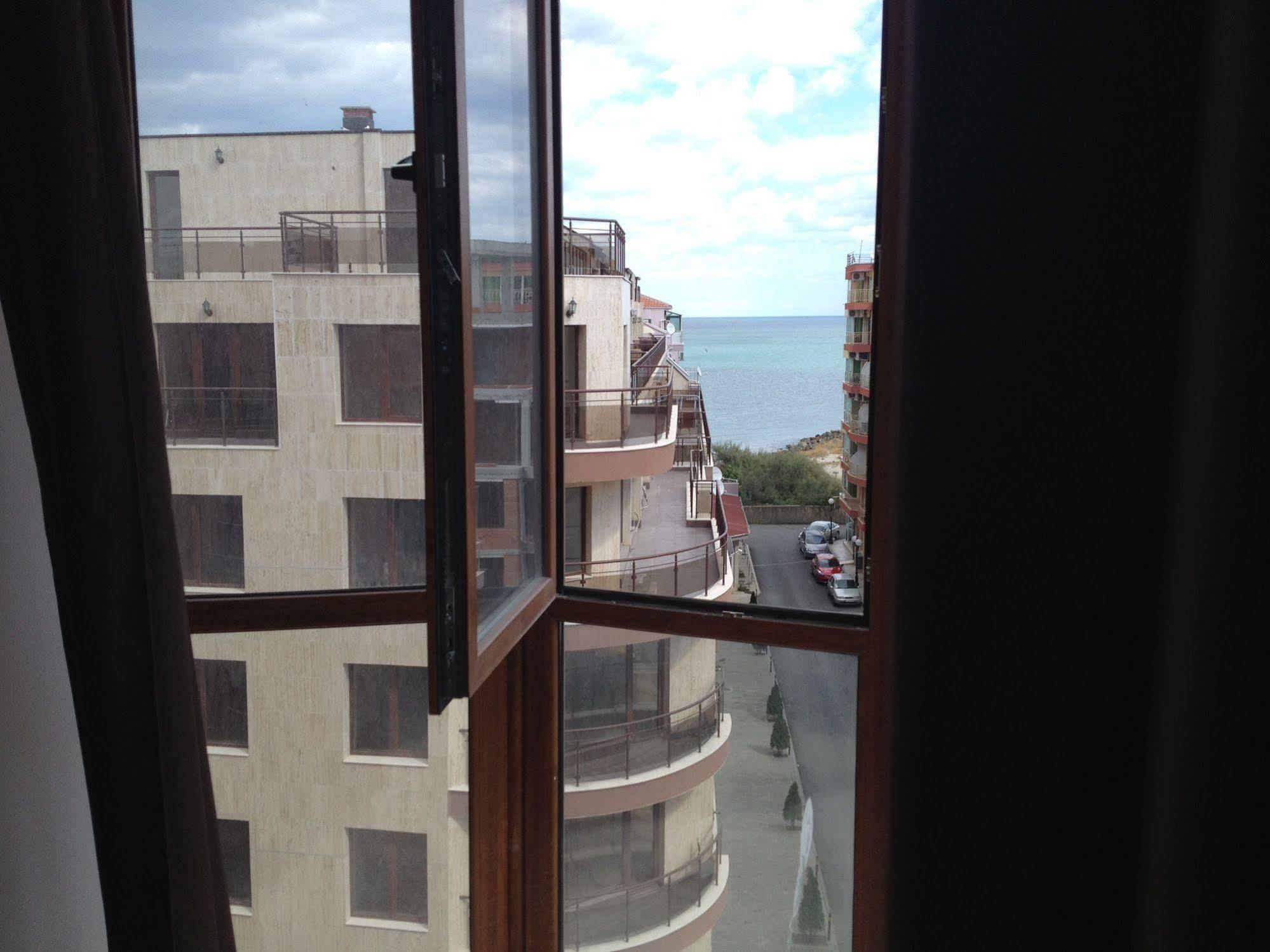 Arizona Del Mar Apartment Pomorie Ngoại thất bức ảnh