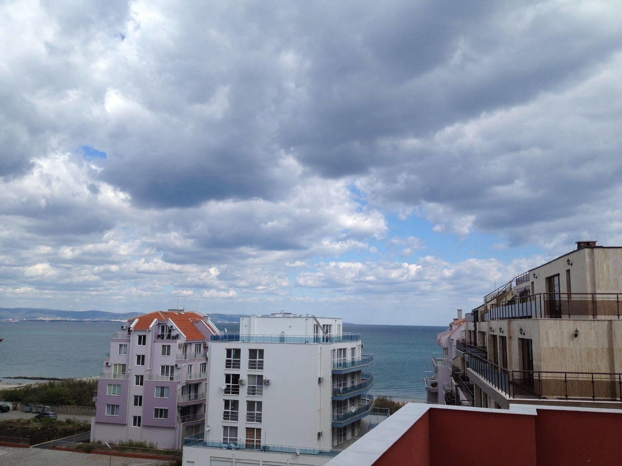 Arizona Del Mar Apartment Pomorie Ngoại thất bức ảnh